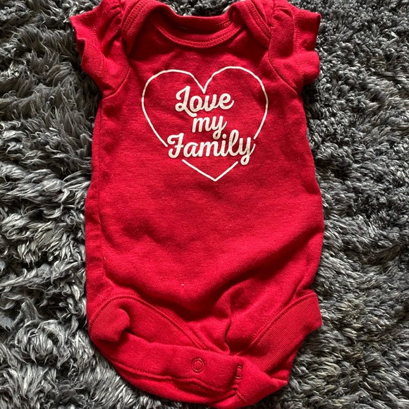 4 BABY ONESIES - Picture 2 of 6